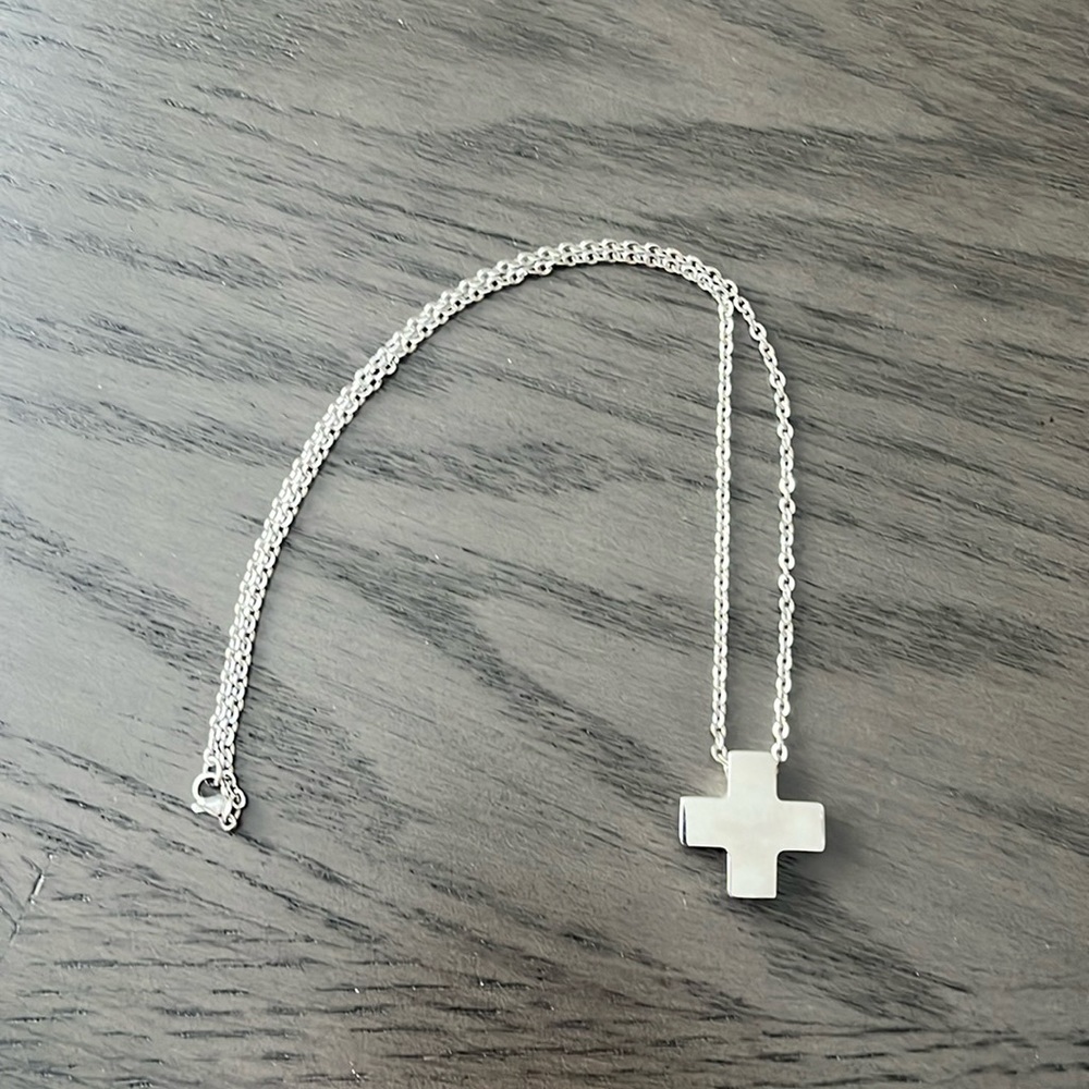 Holly cross